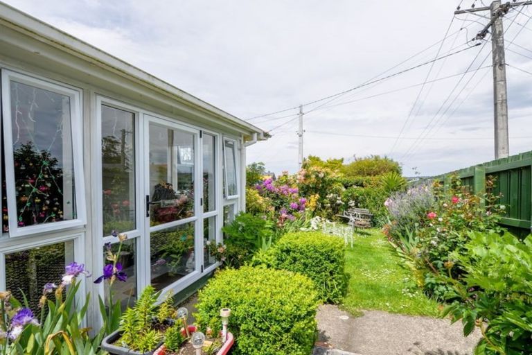 Photo of property in 102 Preston Crescent, Belleknowes, Dunedin, 9011