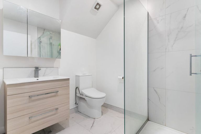 Photo of property in 6/19 Karamu Street, Te Atatu Peninsula, Auckland, 0610