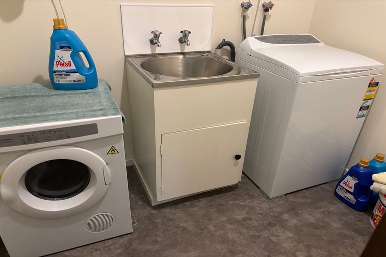 Photo of property in 25 Bowen Street, Cambridge, 3434