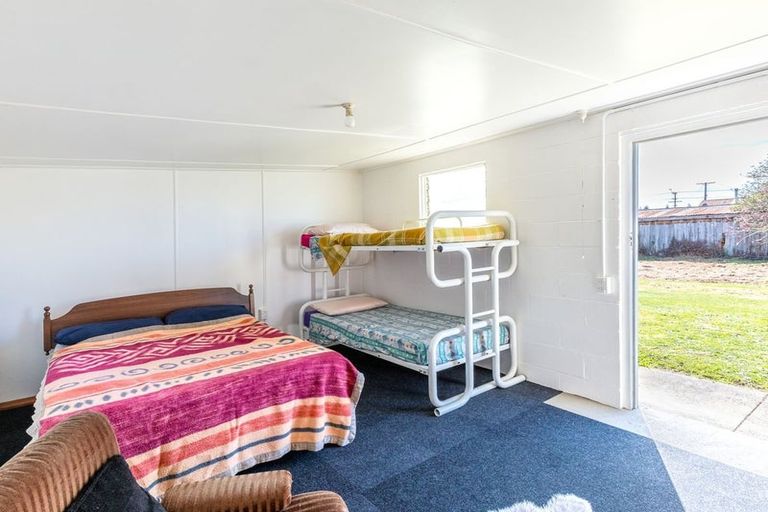 Photo of property in 4 Moorhouse Street, Waimate, 7924