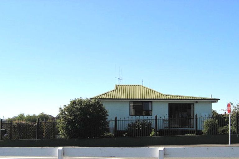 Photo of property in 1 Wilson Street, Seaview, Timaru, 7910