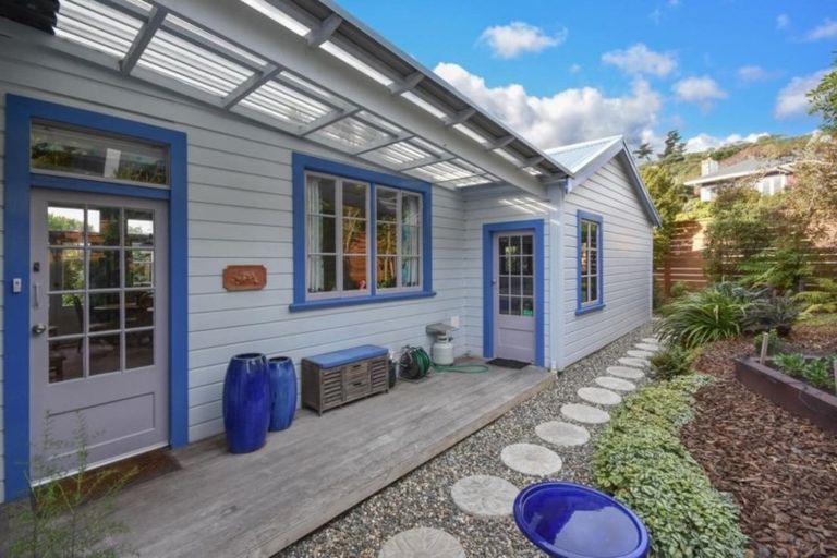 Photo of property in 6 Marion Street, Macandrew Bay, Dunedin, 9014