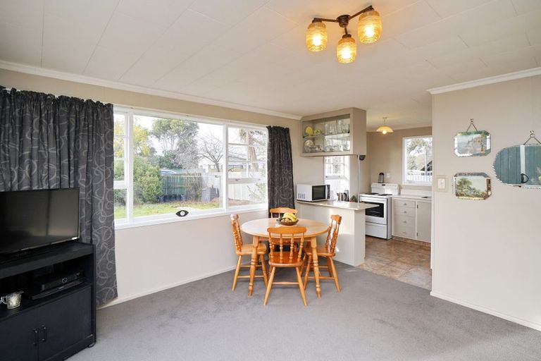 Photo of property in 27a Main North Road, Woodend, 7610