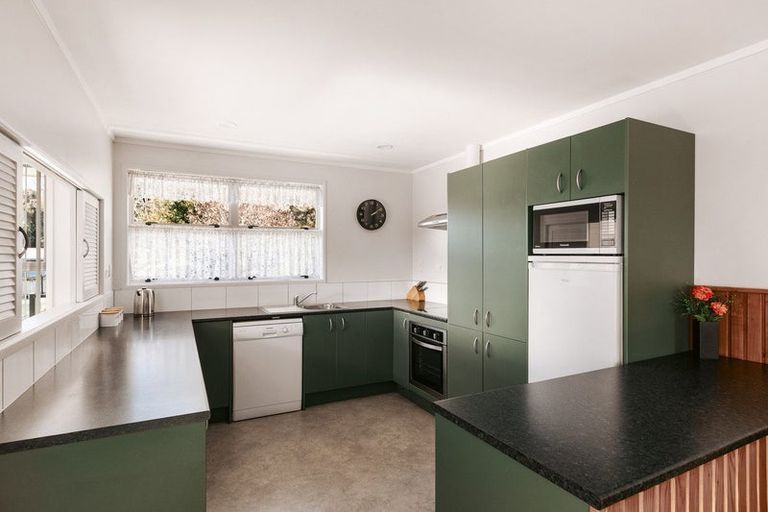 Photo of property in 27 Seymour Place, Bellevue, Tauranga, 3110