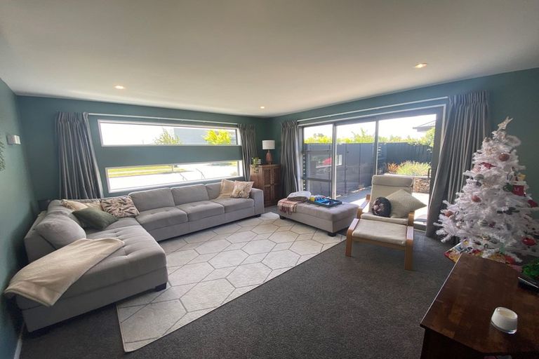 Photo of property in 22 Huntingdon Drive, Rangiora, 7400