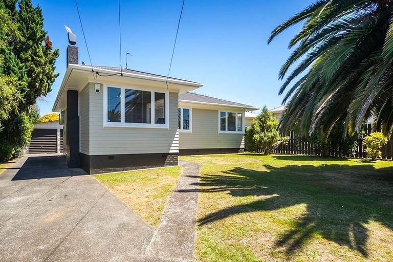 Photo of property in 3 Thompson Terrace, Manurewa, Auckland, 2102