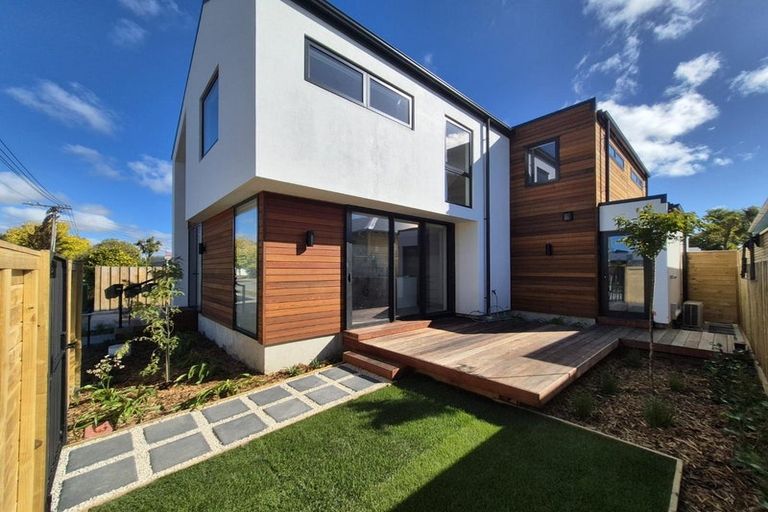 Photo of property in 233 Geraldine Street, Edgeware, Christchurch, 8013