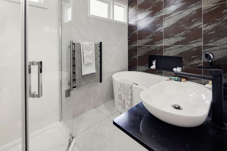 Photo of property in 54 Acacia Crescent, Glenview, Hamilton, 3206