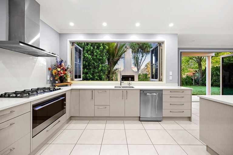 Photo of property in 18 Raungawari Drive, Huntington, Hamilton, 3210