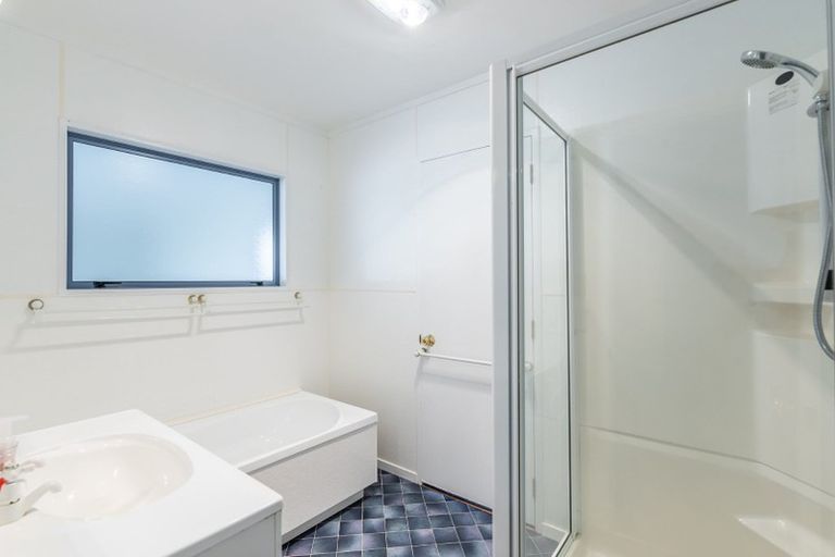 Photo of property in 2 Wallace Loop Road, Koputaroa, Levin, 5571