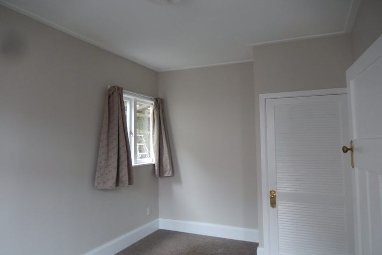 Photo of property in 20 Queens Drive, Kilbirnie, Wellington, 6022