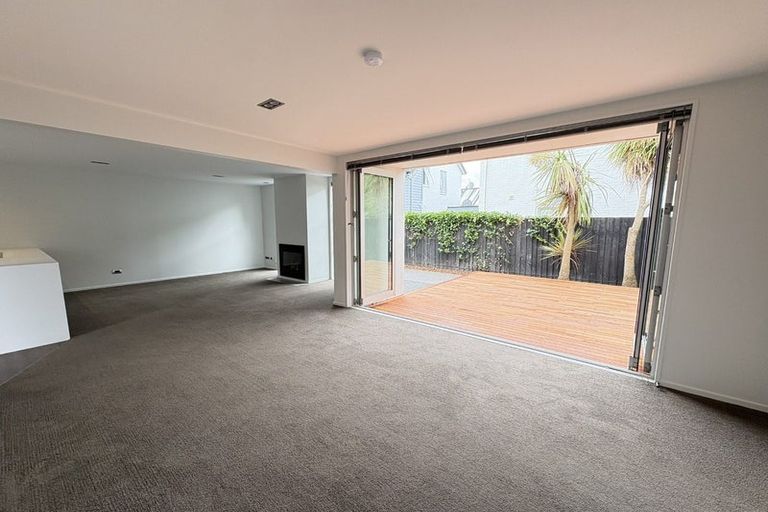 Photo of property in 77 Bishop Street, St Albans, Christchurch, 8014