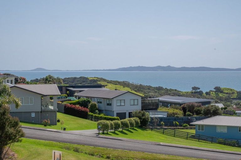 Photo of property in 23 Midgard Road, Coopers Beach, 0420