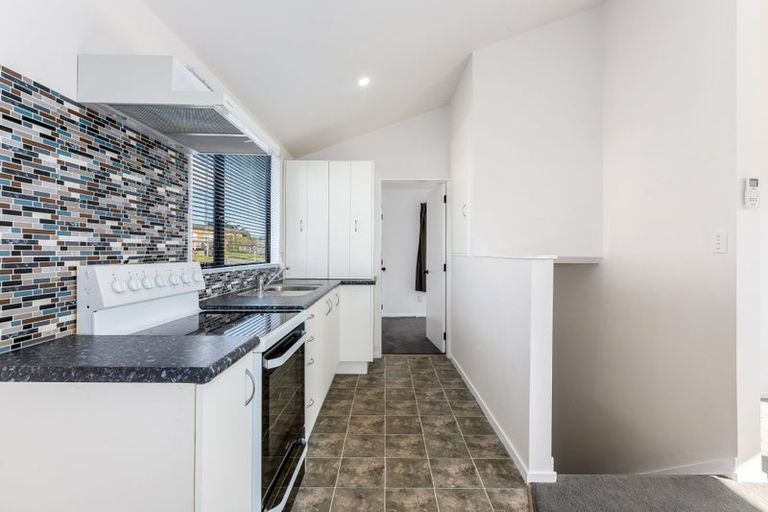 Photo of property in 8 Morere Street, Titahi Bay, Porirua, 5022