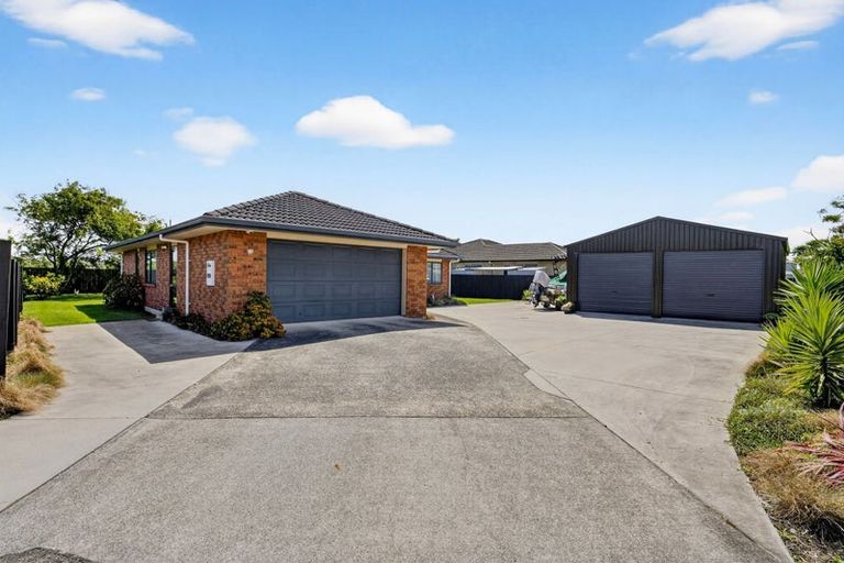 Photo of property in 23 Raabia Close, Parakai, 0830