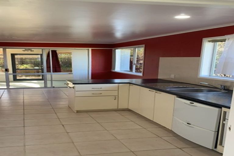 Photo of property in 5 Tempo Place, Torbay, Auckland, 0630