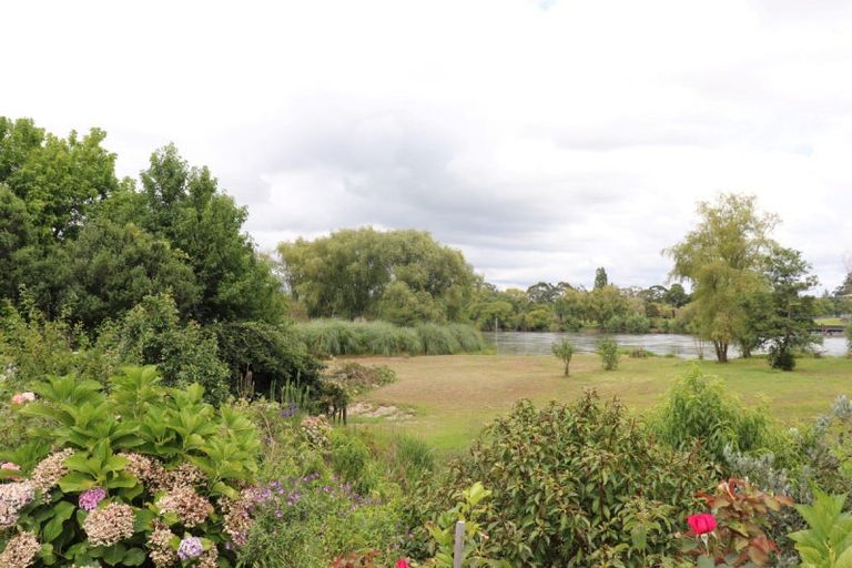 Photo of property in 190 Great South Road, Huntly, 3700