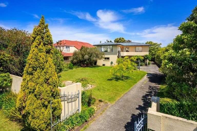 Photo of property in 50 Sartors Avenue, Browns Bay, Auckland, 0630