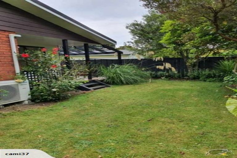 Photo of property in 7a Fleetwood Grove, Waikanae, 5036