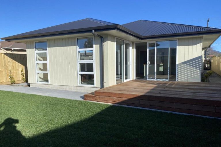 Photo of property in 239 Huatoki Street, Upper Vogeltown, New Plymouth, 4310