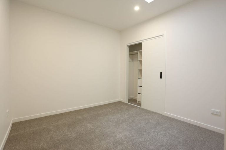 Photo of property in 13d King Richard Place, Browns Bay, Auckland, 0630