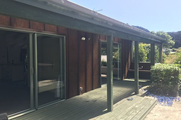 Photo of property in 72 Standen Street, Karori, Wellington, 6012