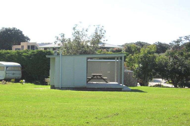 Photo of property in 8 Thompson Place, Opito Bay, Whitianga, 3592