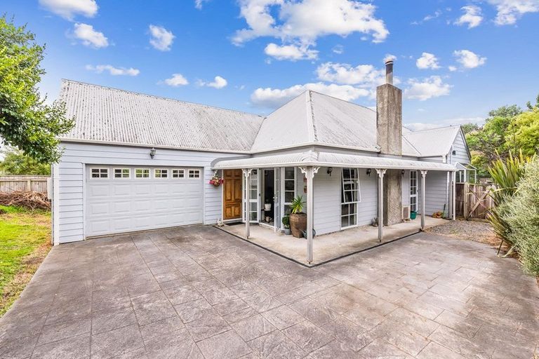 Photo of property in 39 Dale Road, Raumati South, Paraparaumu, 5032