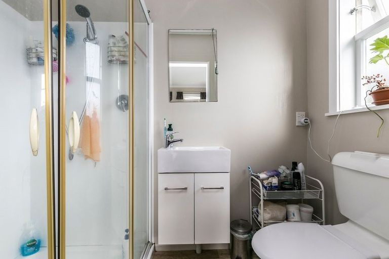 Photo of property in 308 Main Road, Tawa, Wellington, 5028