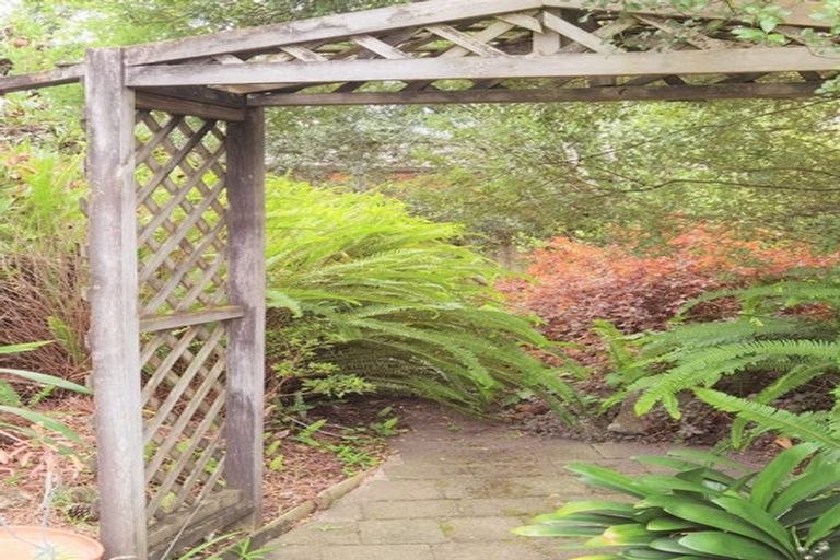 Photo of property in 228 Whitney Street, Blockhouse Bay, Auckland, 0600