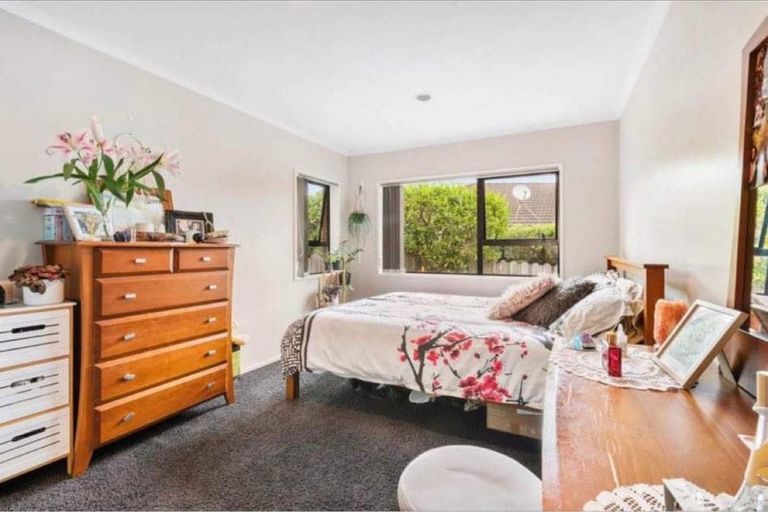 Photo of property in 20 Chiania Place, Somerville, Auckland, 2014