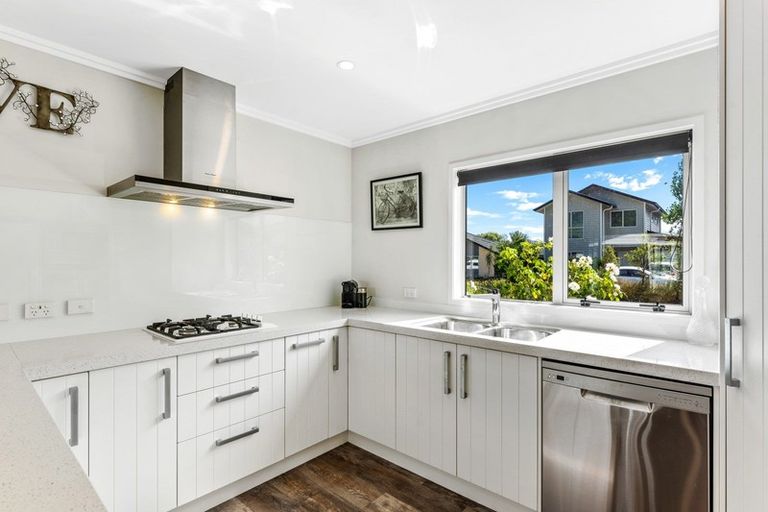 Photo of property in 21 Somerby Mews, Silverstream, Upper Hutt, 5019
