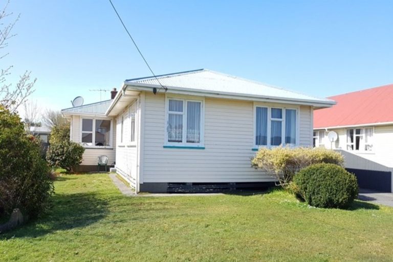 Photo of property in 140 Hoffman Street, Hokitika, 7810
