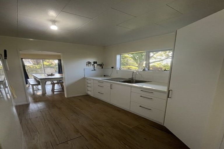 Photo of property in 25 Kaweka Place, Havelock North, 4130