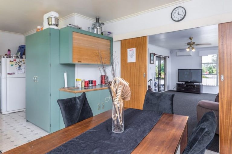Photo of property in 11 Walden Place, Mangere East, Auckland, 2024