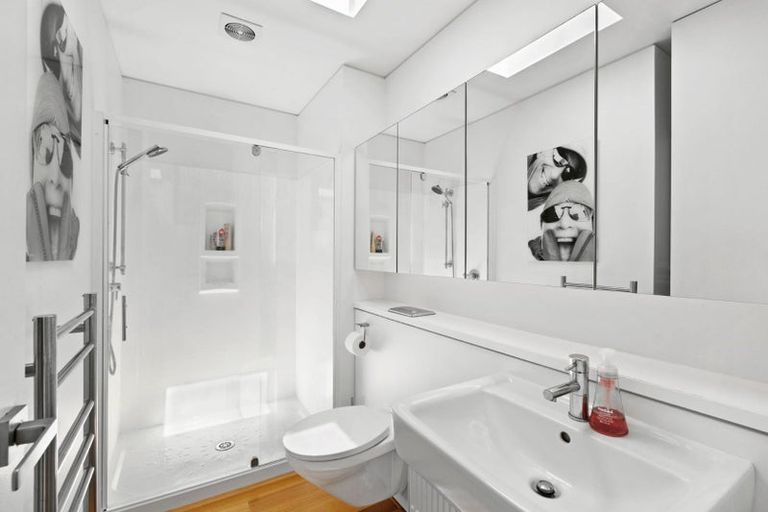 Photo of property in 120b Pioneer Road, Moturoa, New Plymouth, 4310