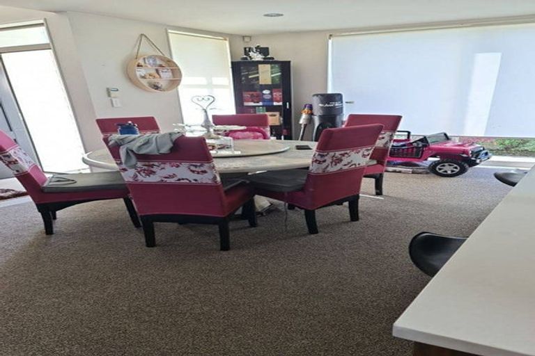 Photo of property in 196 Porchester Road, Takanini, 2112