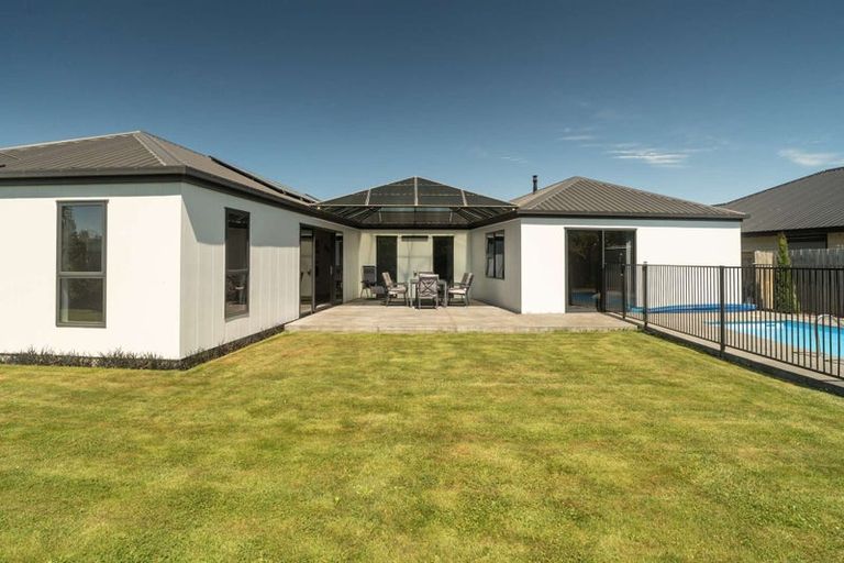 Photo of property in 17 Redhaven Rise, Netherby, Ashburton, 7700