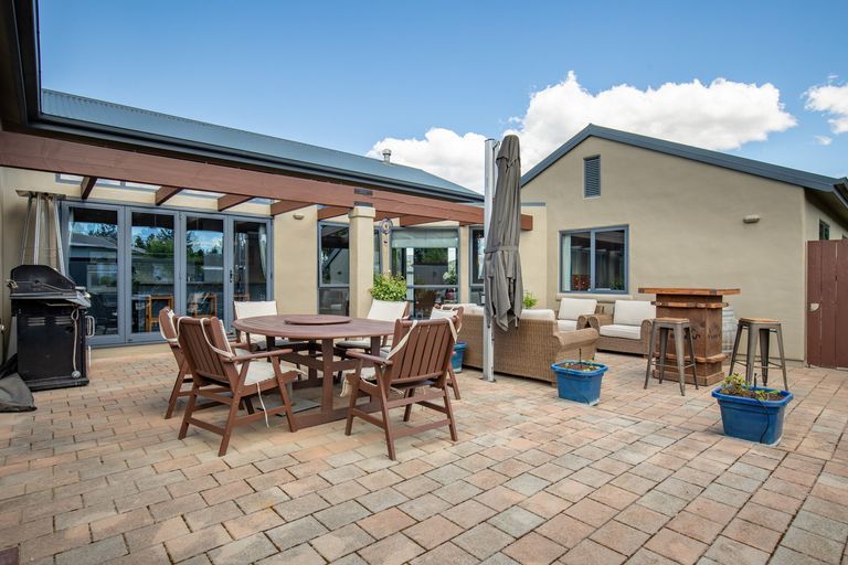 Photo of property in 5 Spruce Close, Alexandra, 9320