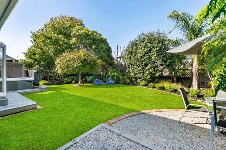 Photo of property in 12 Rheingold Place, Huapai, Kumeu, 0810