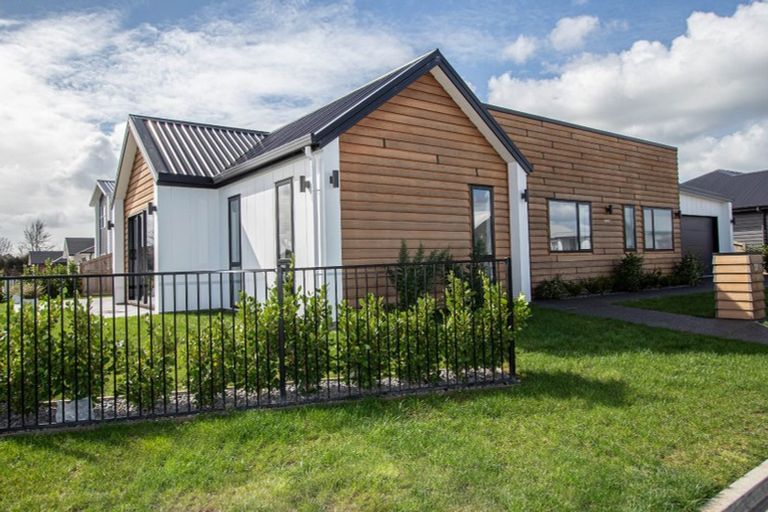 Photo of property in 17 Avian Place, Flagstaff, Hamilton, 3210