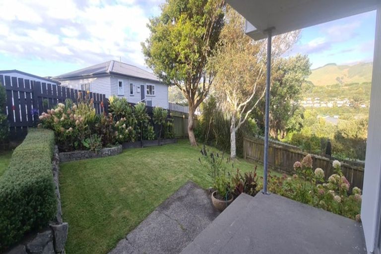 Photo of property in 64 Saint Johns Terrace, Tawa, Wellington, 5028