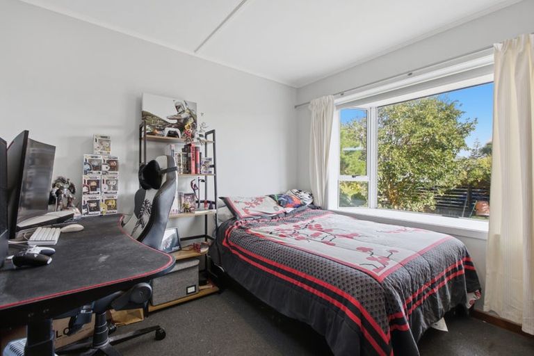 Photo of property in 1/5 Rainsford Street, Moturoa, New Plymouth, 4310