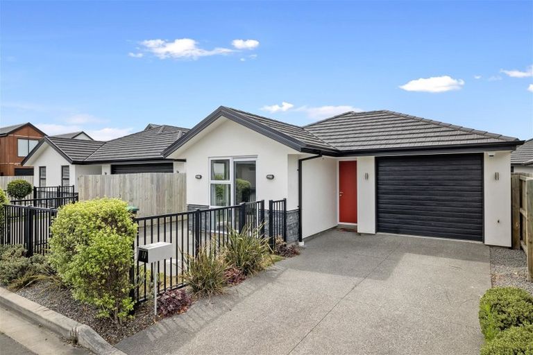 Photo of property in 10 Capil Court, Halswell, Christchurch, 8025