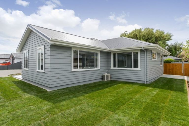 Photo of property in 16 West Place, Greenmeadows, Napier, 4112