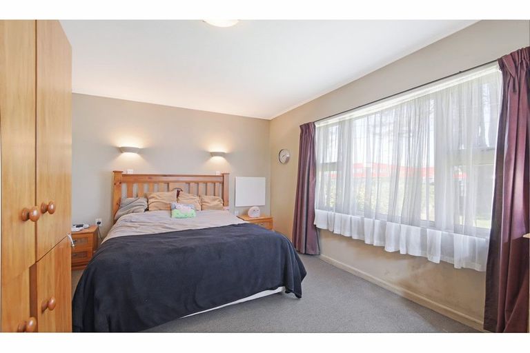 Photo of property in 302 Wairakei Road, Bryndwr, Christchurch, 8053