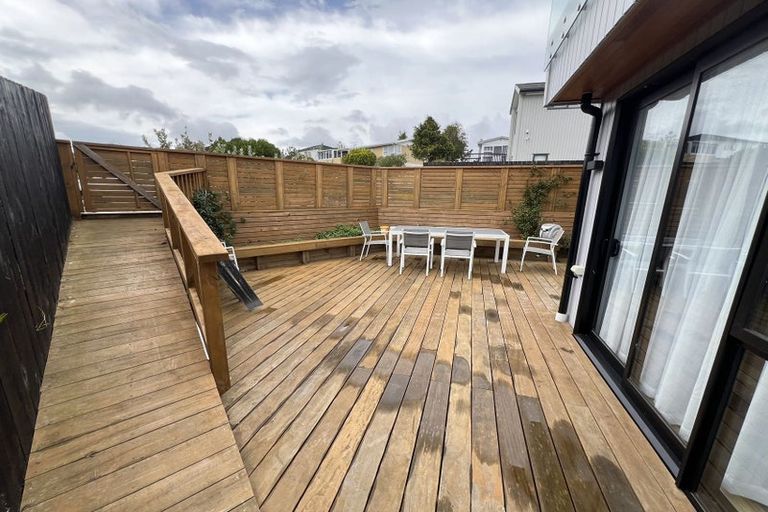 Photo of property in 14a September Place, Forrest Hill, Auckland, 0620