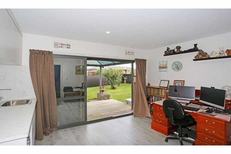 Photo of property in 9 Rere Awa Road, Glenbrook, 2681