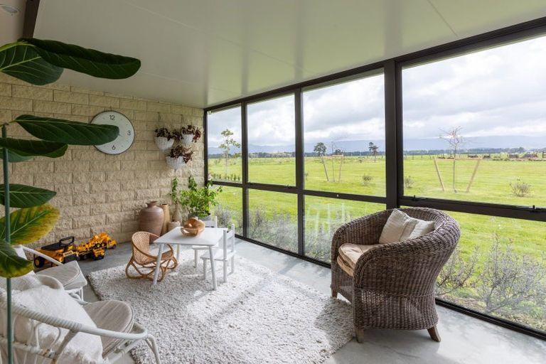 Photo of property in 64 Totaramahonga Road, Dannevirke, 4972