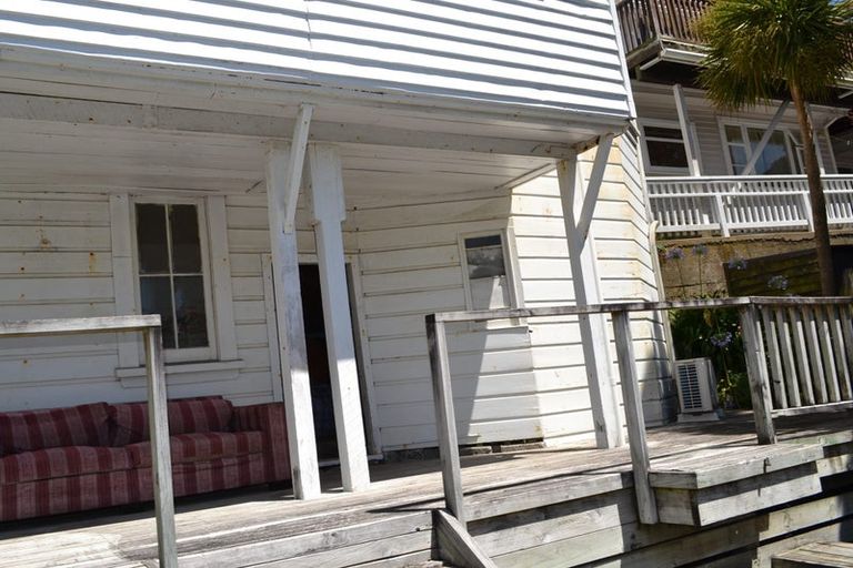 Photo of property in 37 Raroa Road, Kelburn, Wellington, 6012